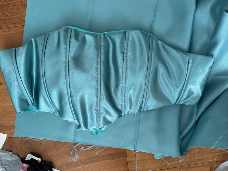 Outer view: my first structured corset layer